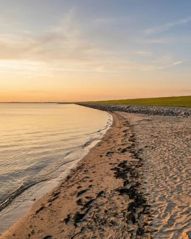 Ferienhaus auf Nordstrand, Nordseeinsel mit weiten Deichen